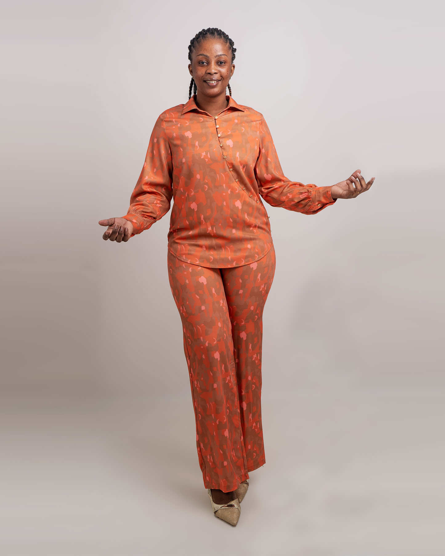 FATO DE PANTALONA COM BLUSA FINA MANGA COMPRIDA (TZ-2973)
