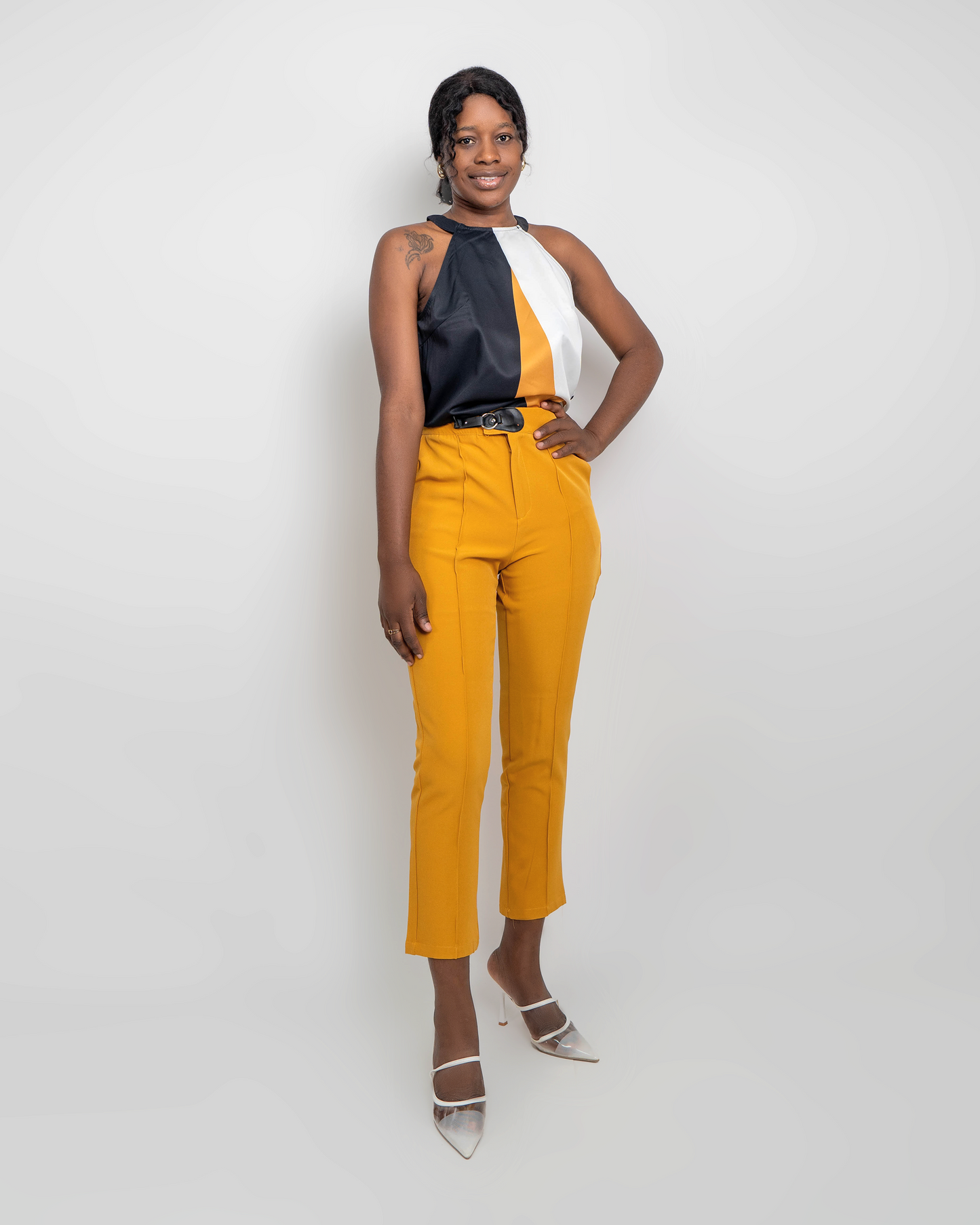 FATO DE CALÇA COM BLUZA MANGA CAVADA DE TRÊS CORES (TZ-2847)