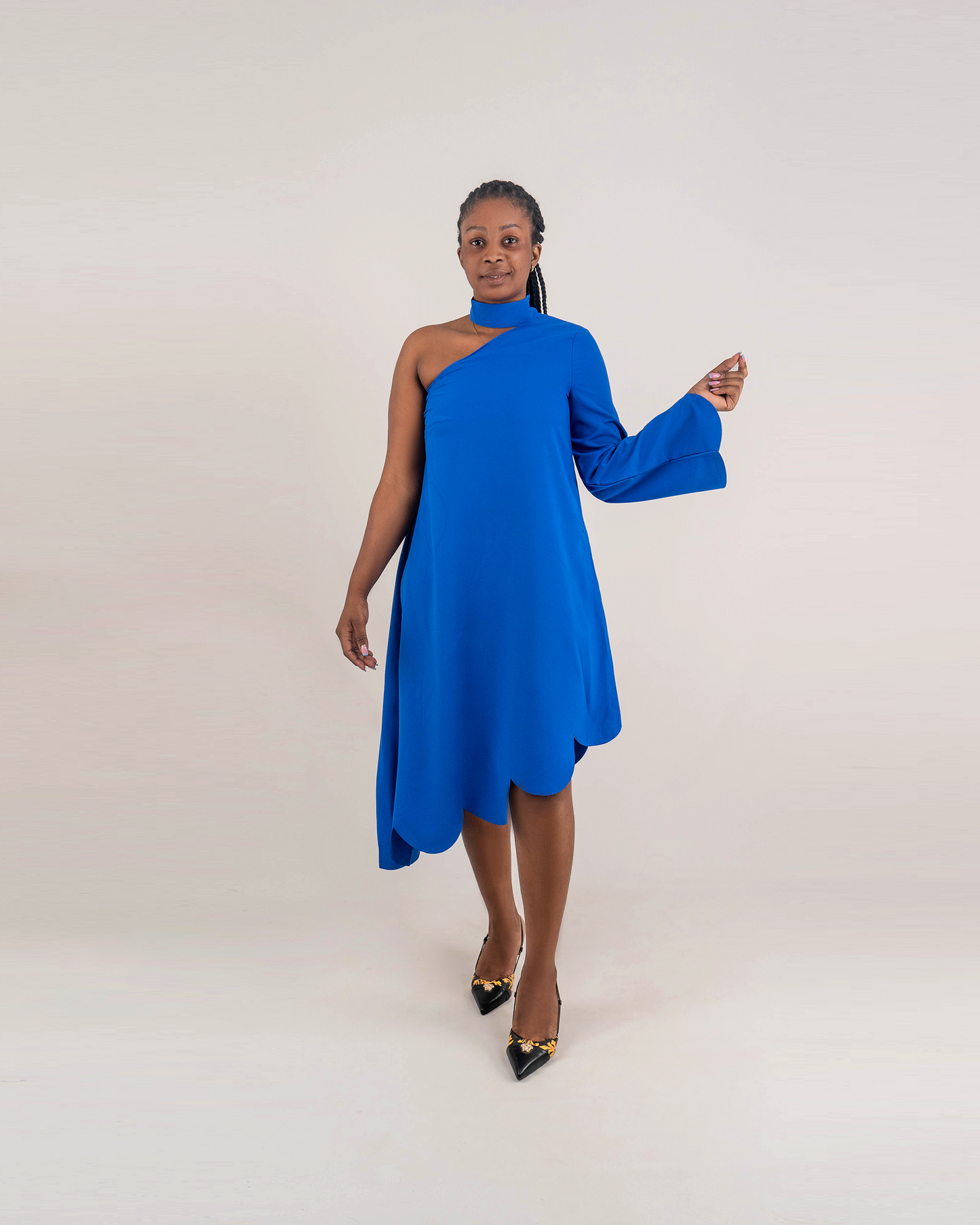 VESTIDO COMPRIDO DE UM BRACO ESTILO PESCONCINHO (Q-17920H)