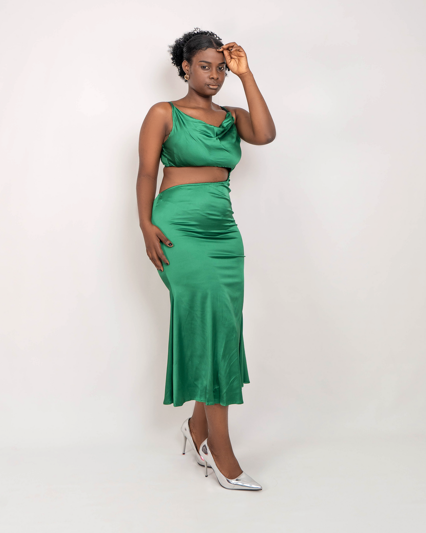 VESTIDO JUSTO COMPRIDO COM ABERTURA NA BARRIGA (Q-18159B)