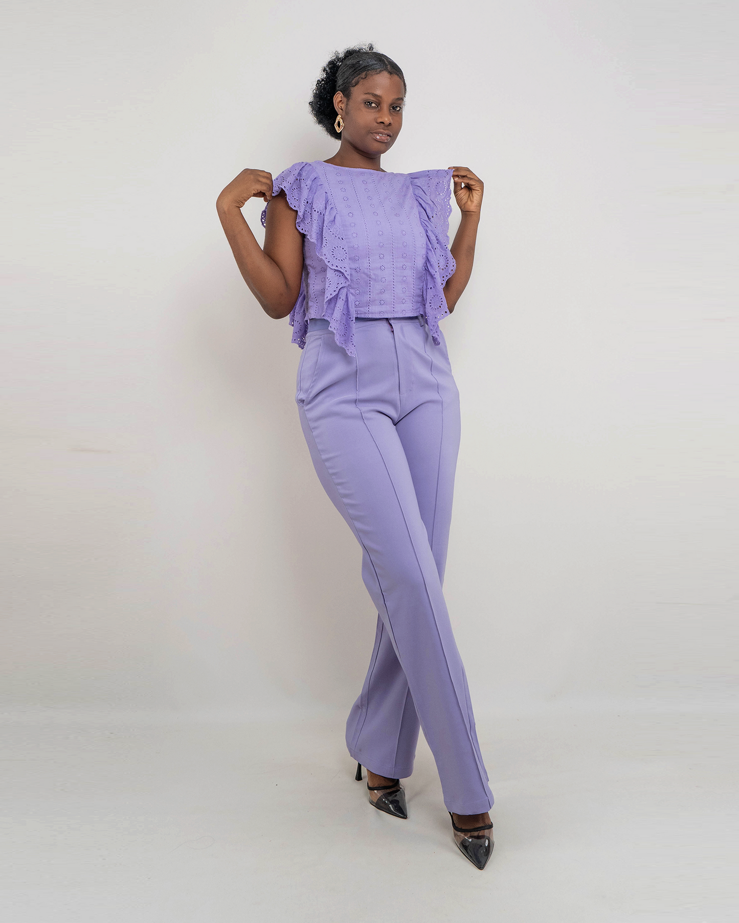 FATO DE PANTALONA COM BLUSA MANGA CAVADA BORDADO INGLÊS (TZ-2627)