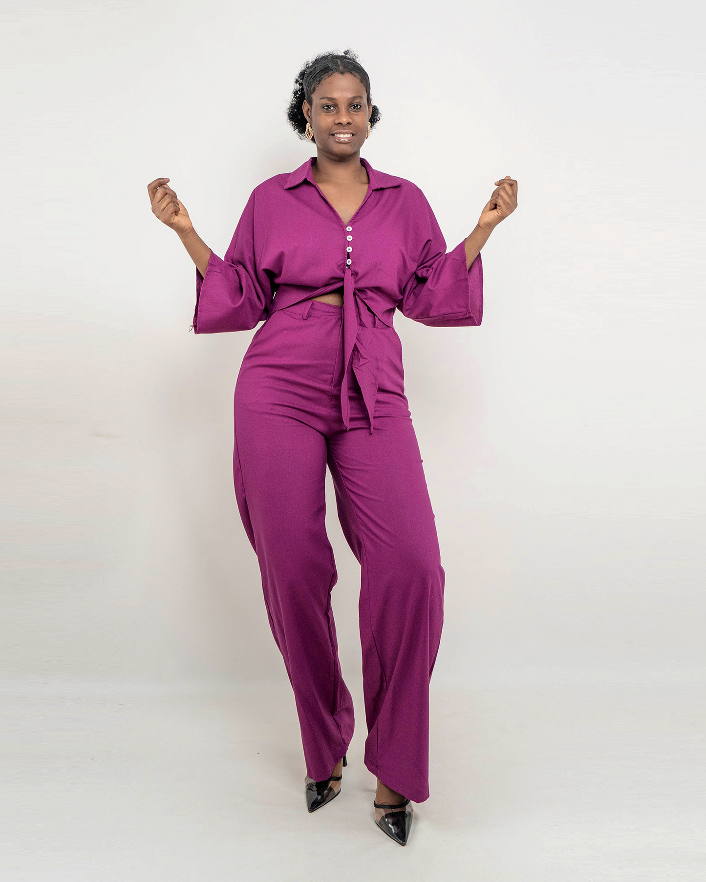 FATO DE PANTALONA COM BLUZA CURTA DE MANGA COMPRIDA AMARRA AMARRA (TZ-3072)
