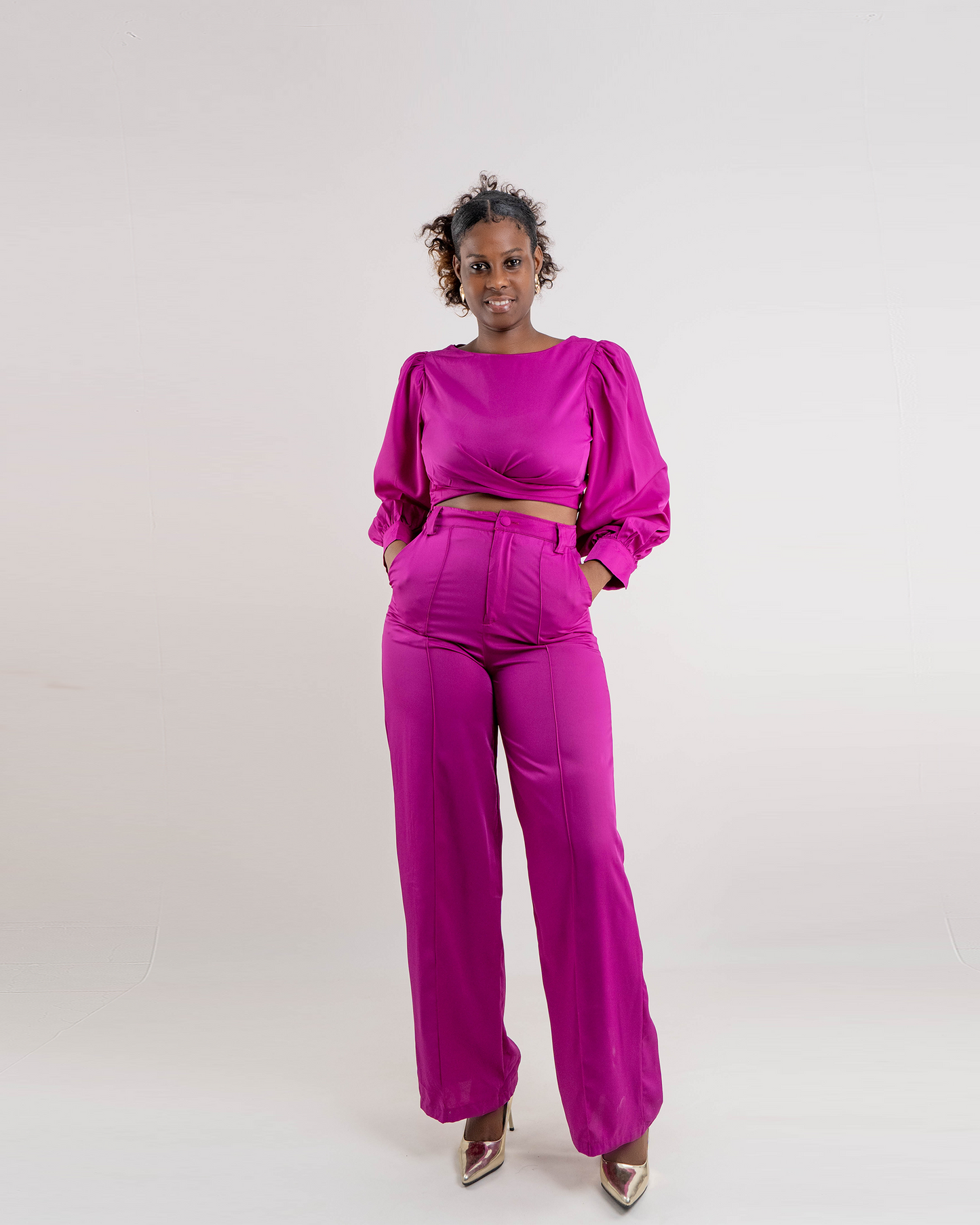 Fato de Blusa Curta Manga Comprida com Pantalona (TZ-2779)