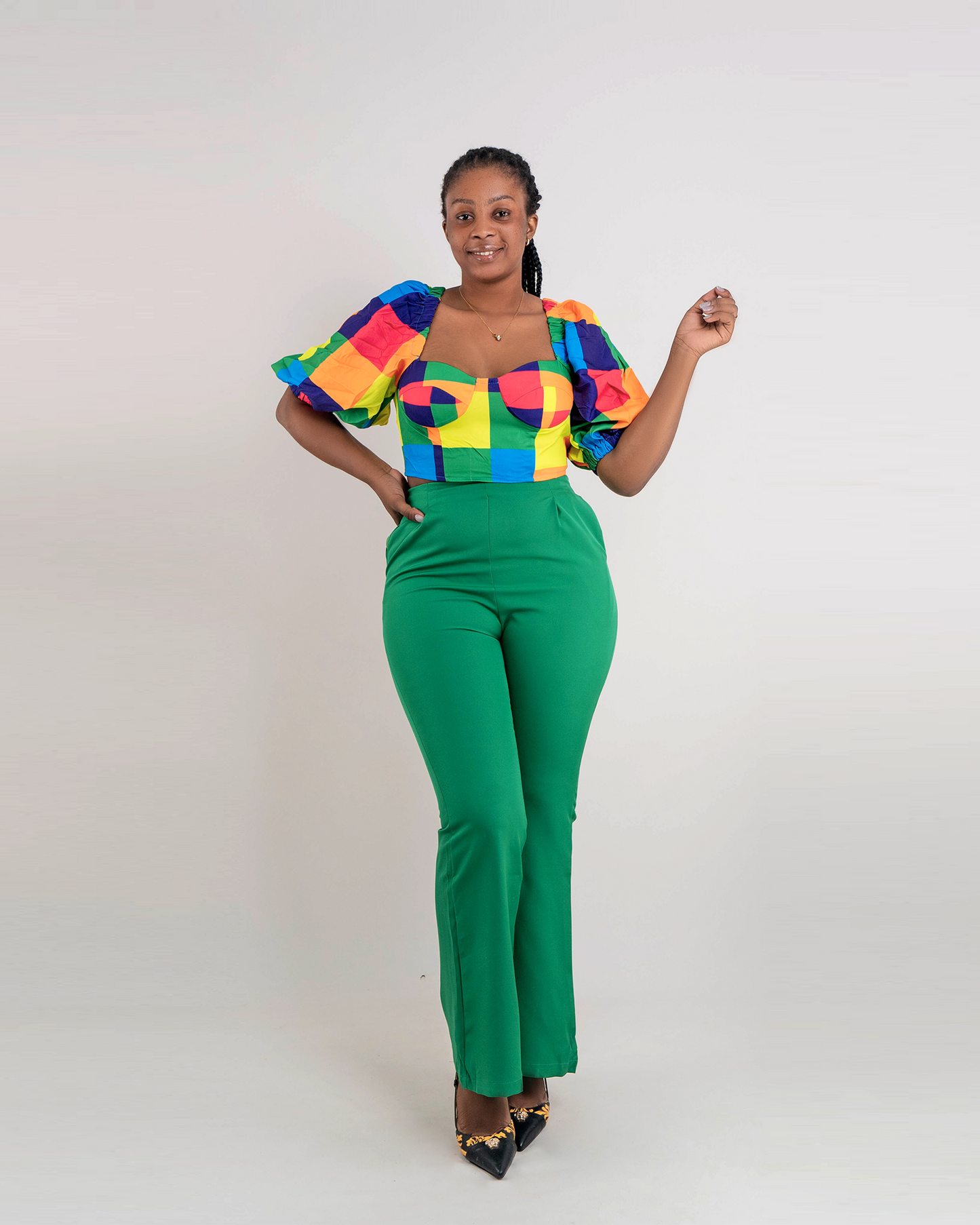 Fato de Blusa Curta Estampada com Pantalona (TZ-2863)
