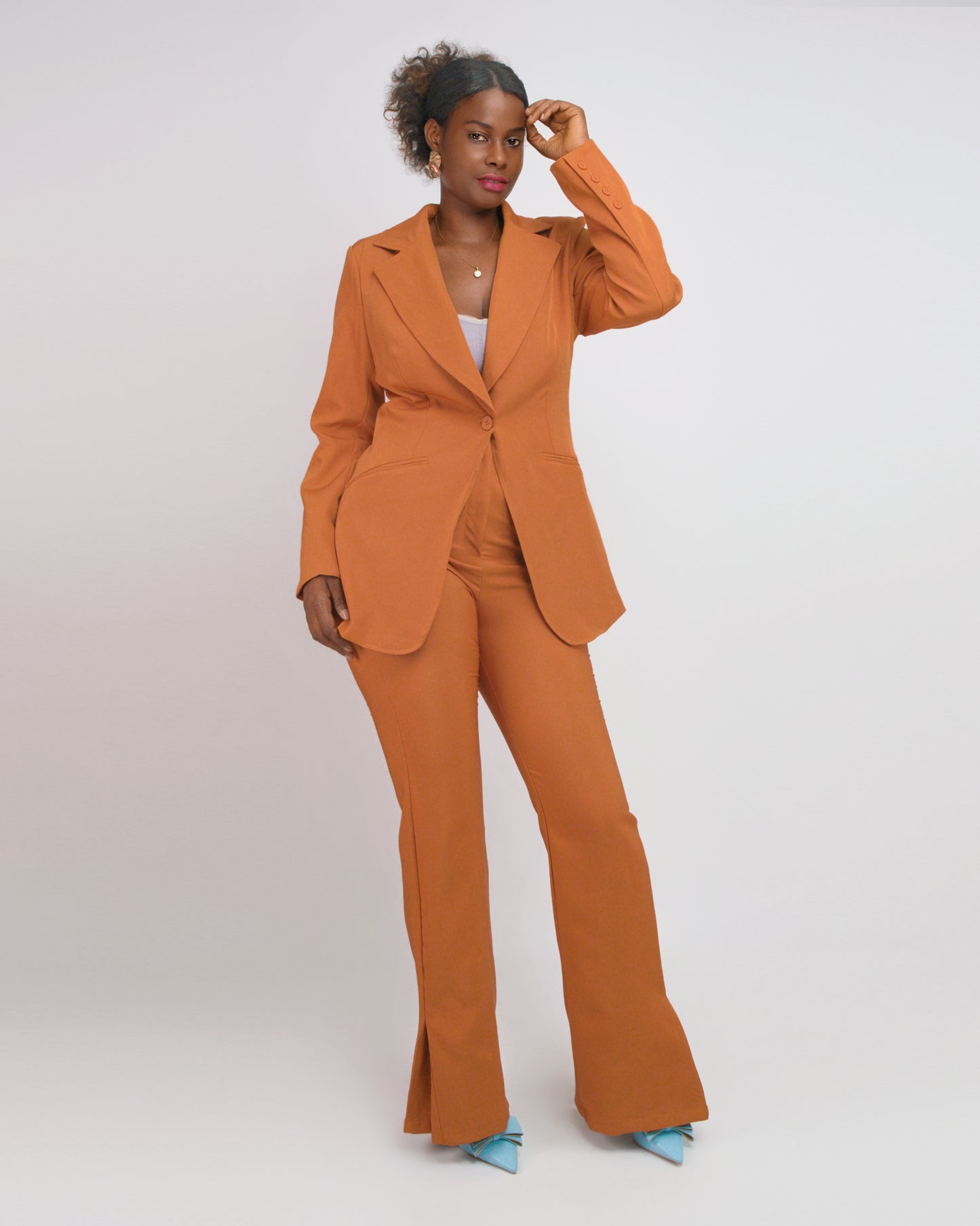 FATO SOCIAL DE PANTALONA E BLAIZE (TZ-3027)